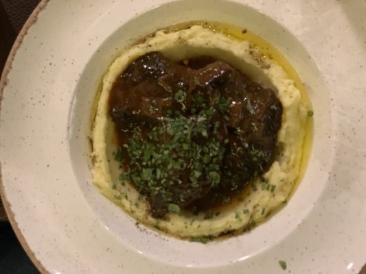 Говяжьи щёчки